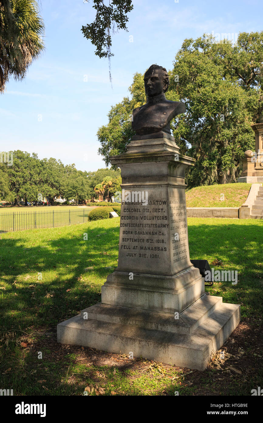 Buste du colonel Francis S. Bartow, officier de l'armée des États confédérés tués à Manassas, 7/21/1861, Forsyth Park Confederate Monument, Savannah, Géorgie Banque D'Images