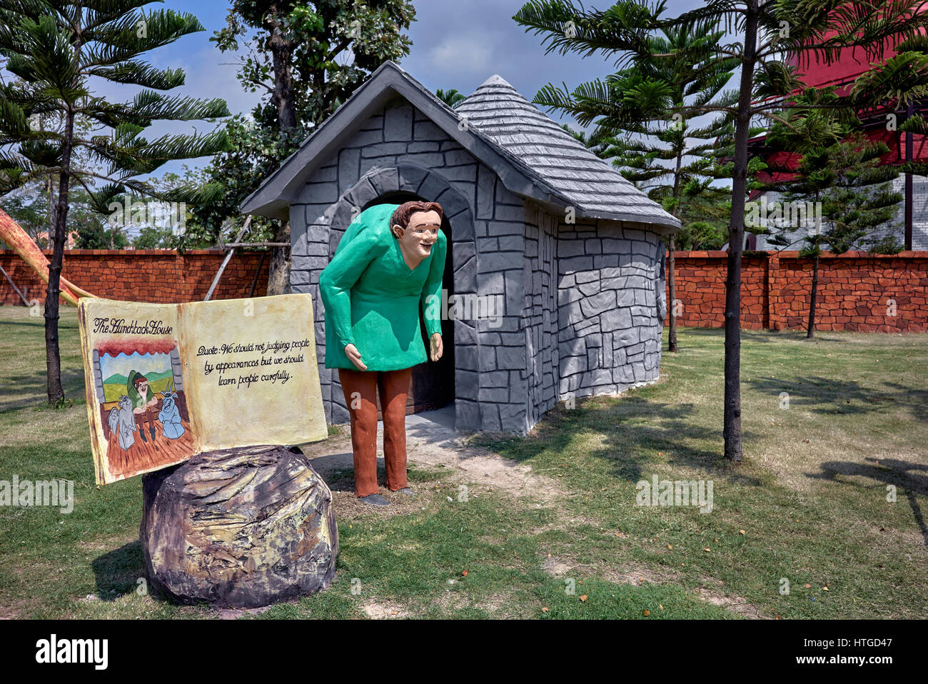 Parc à thème enfants pépinière Rhymes et personnages de livres d'histoire à la ferme de Pattaya Sheep, Thaïlande Asie du Sud-est. Livre de contes et salle de rhyme de pépinière. Banque D'Images