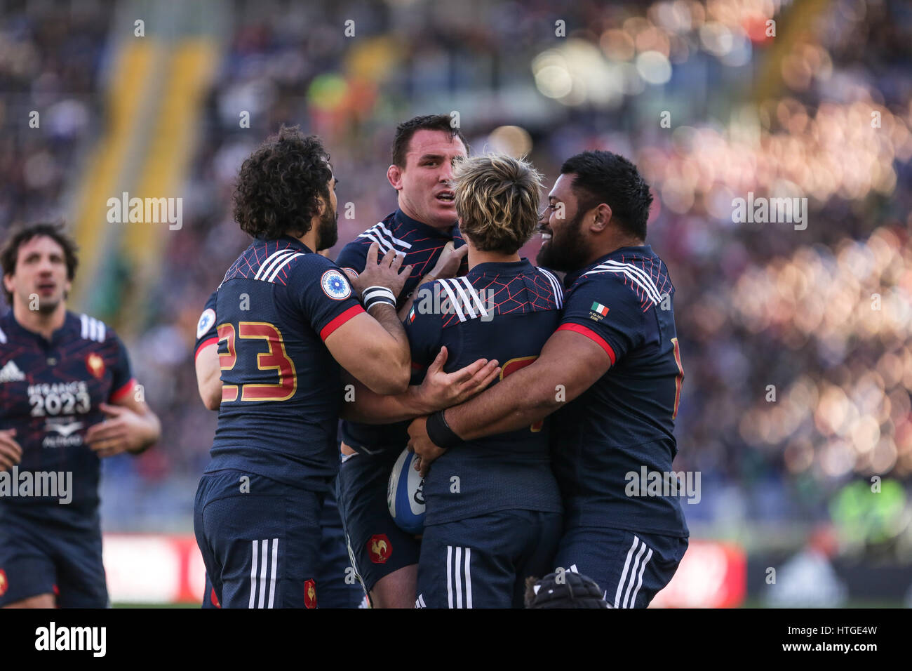 Rome, Italie. Mar 11, 2017. La France n.8 Louis Picamoles célèbre une essayer dans le rugby match contre l'Italie au 6RBS crédit des Nations Unies : Massimiliano Carnabuci/Alamy Live News Banque D'Images