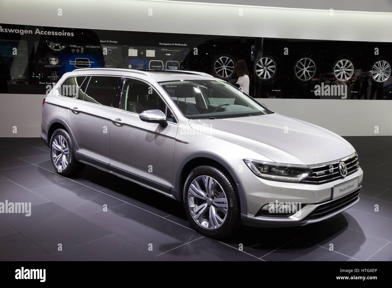 Genève, SUISSE - Le 3 mars 2015 : Volkswagen Passat Alltrack debutes au 85e Genève International Motor Show à Palexpo. Banque D'Images