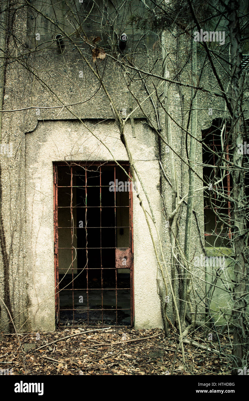 Vue de l'extérieur de l'hôpital psychiatrique abandonné Banque D'Images