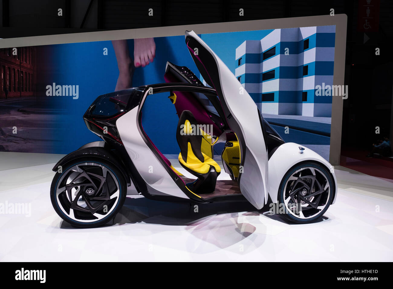 I-Toyota city car électrique Tril concept au 87e Salon International de l'Automobile à Genève Suisse 2017 Banque D'Images