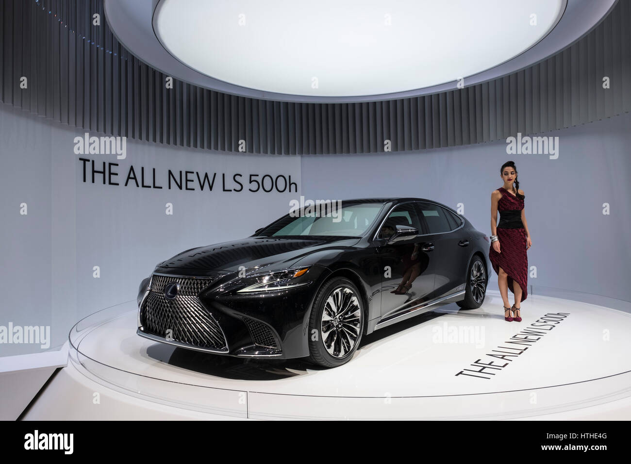 Nouvelle Lexus LS 500h hybride salon de voiture électrique au 87e Salon International de l'Automobile à Genève Suisse 2017 Banque D'Images