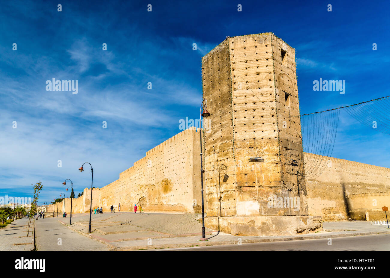 Segma Bab, une tour à l'enceinte de la ville de Fès au Maroc Banque D'Images