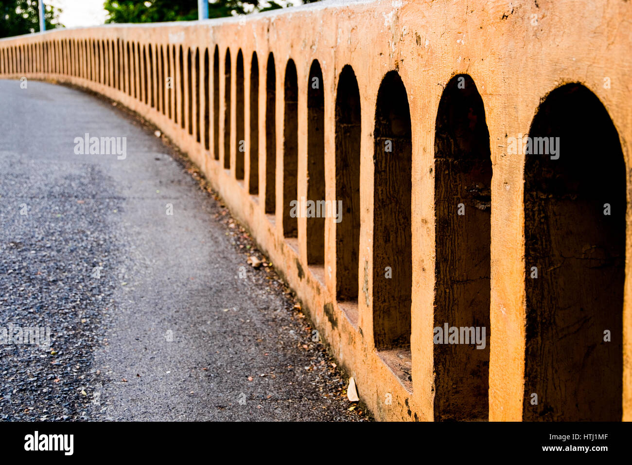 Rambarde détail de bridge en parc public, selective focus. Banque D'Images