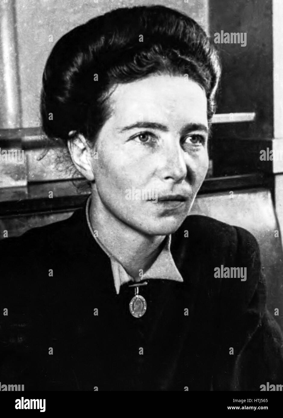 Simone de Beauvoir, auteur français, surtout connu pour son livre 'Le Deuxième sexe' (Le Deuxième sexe) publié en 1949. Aujourd'hui considéré comme une oeuvre majeure de philosophie féministe et le point de départ de la deuxième vague du féminisme. Banque D'Images