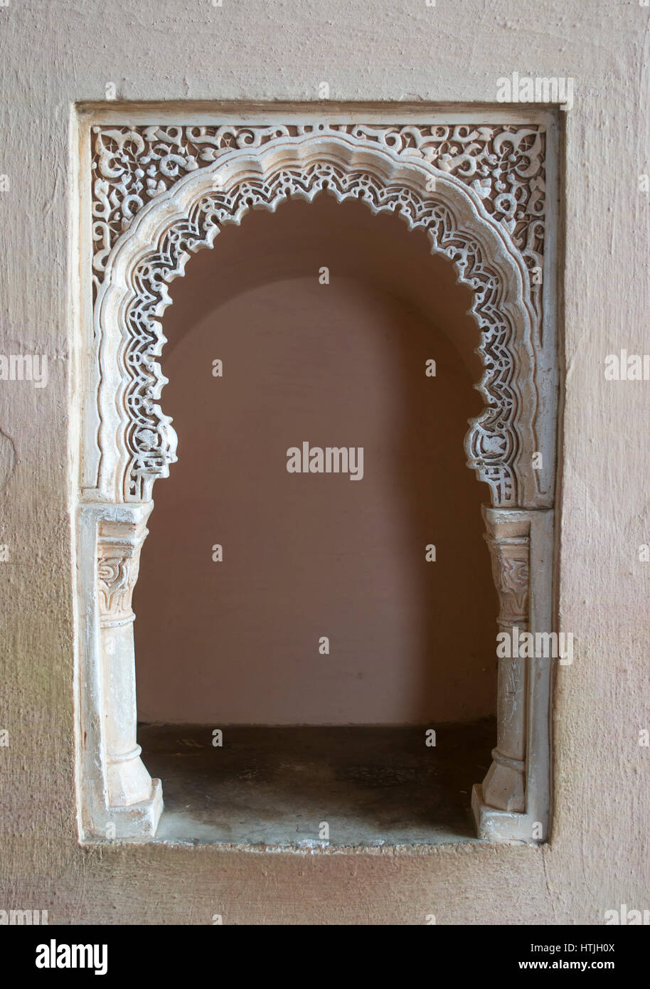 Décoré à l'intérieur de l'arche mauresque Alcazaba ou château maure, Malaga, Andalousie, Espagne, Europe Banque D'Images