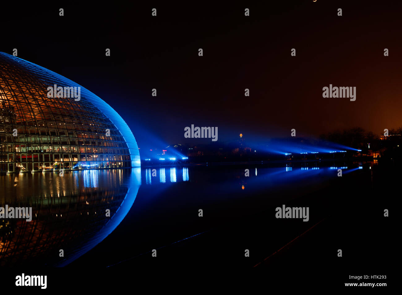 Théâtre national de la Chine dans la nuit Banque D'Images