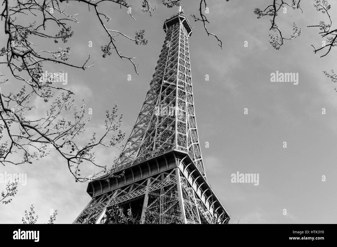 La tour eiffel (1887-1889) à Paris, France. Banque D'Images
