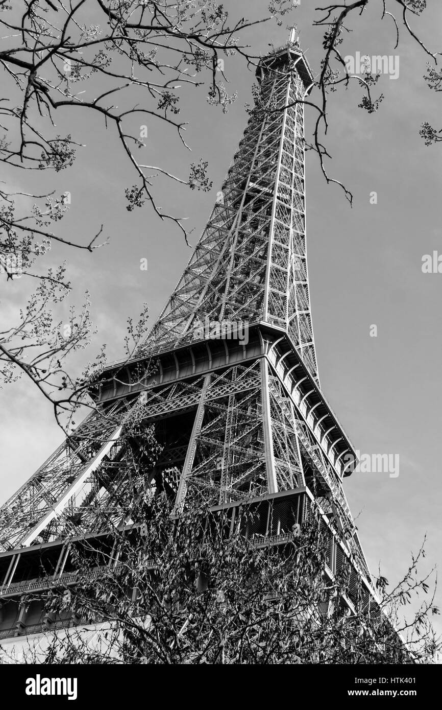 La tour eiffel (1887-1889) à Paris, France. Banque D'Images