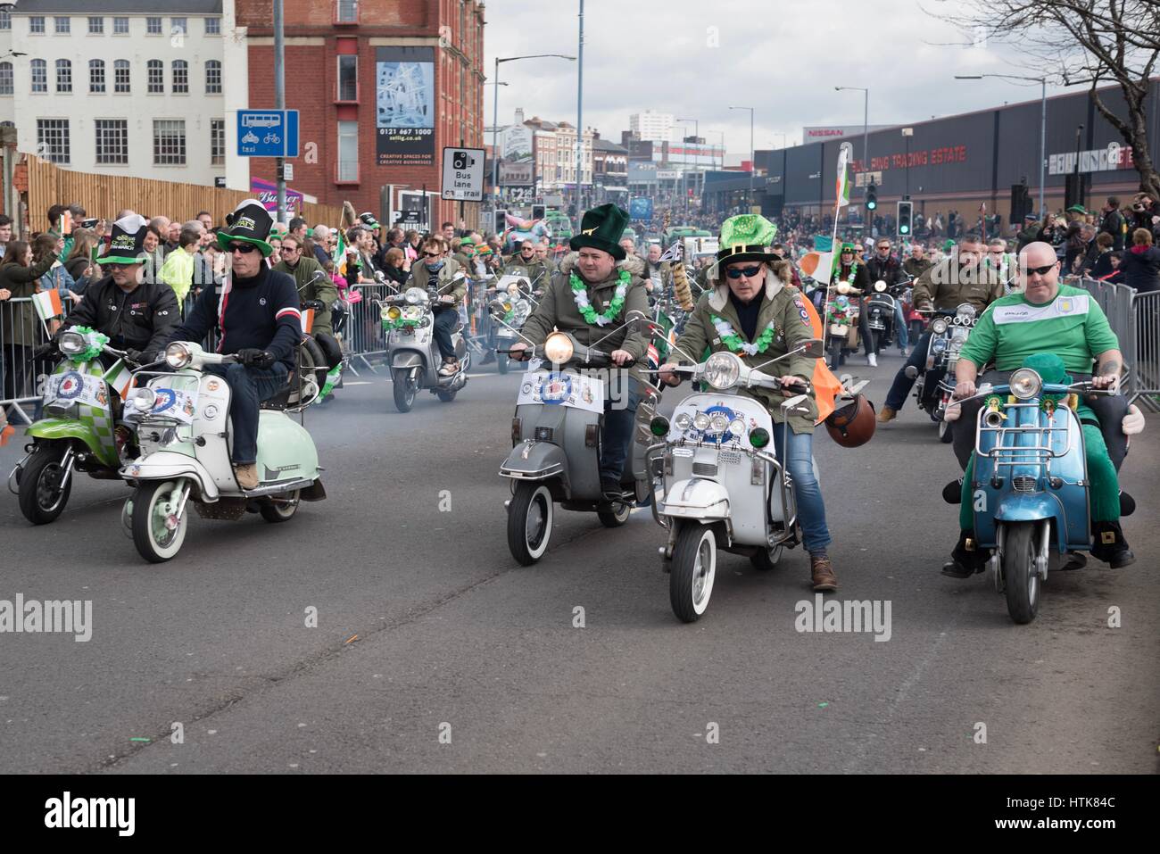 Birmingham, UK. 12 mars 2017 - Le jour de la Saint Patrick. Parade à Birmingham. Credit : Slawomir Kowalewski/Alamy Live News Banque D'Images