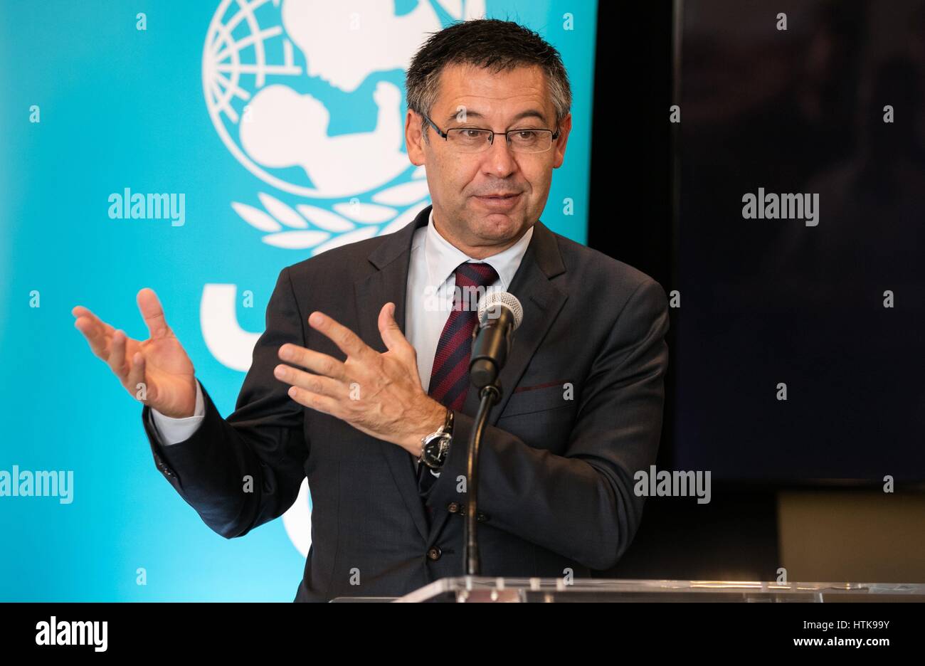 Organisation des Nations Unies, New York, USA, 07 septembre 2016 - Josep Maria Bartomeu, président du FC Barcelone visiter le siège de l'ONU pour célébrer le dixième années de partenariat entre le FC Barcelone et l'UNICEF. Photo : Luiz Rampelotto/EuropaNewswire dans le monde d'utilisation | Banque D'Images