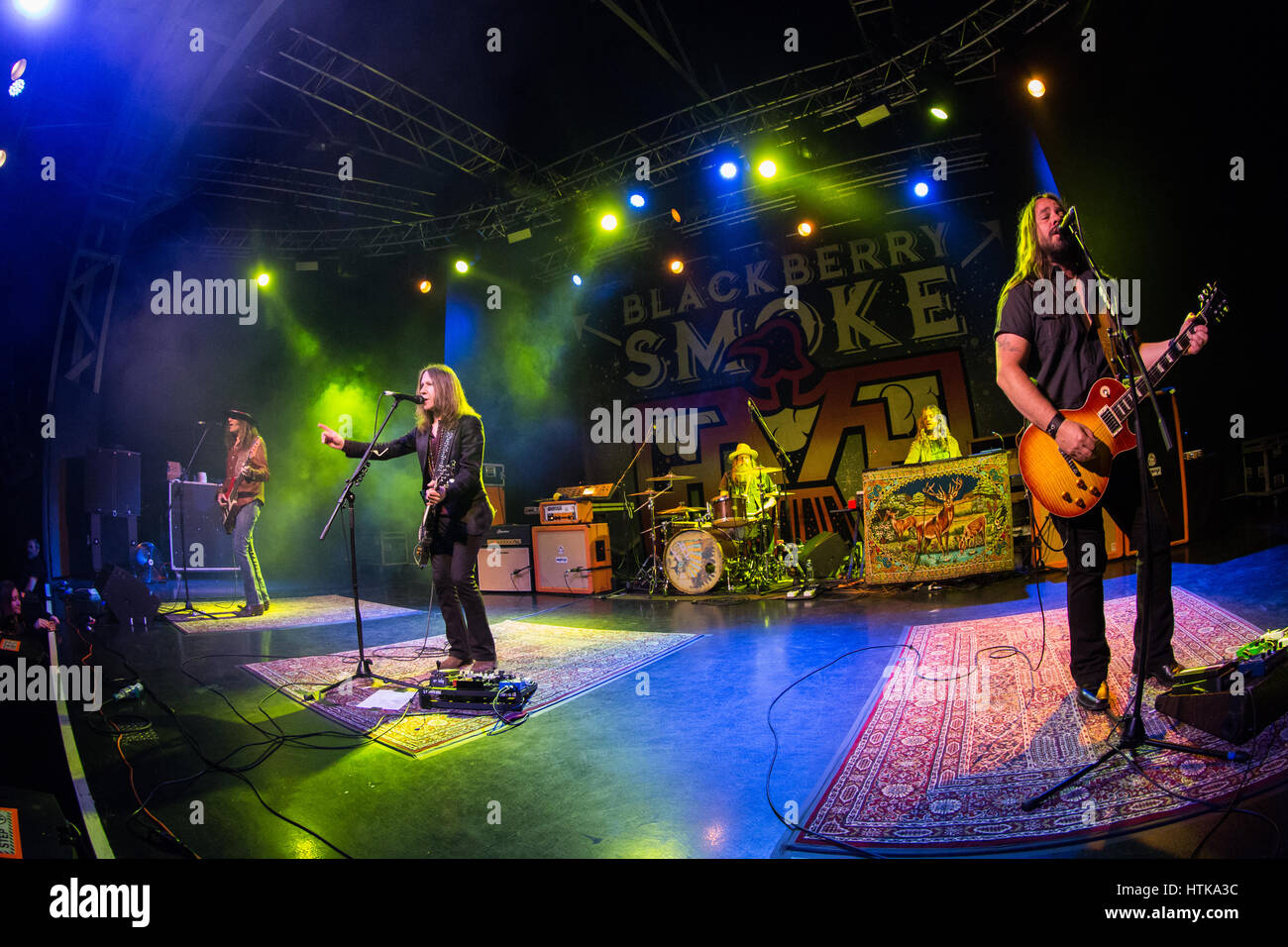 Milan Italie. 11 mars 2017. Le groupe de rock américain BLACKBERRY SMOKE effectue sur scène à fabrique au cours de la 'comme une flèche d'' Credit : Rodolfo Sassano/Alamy Live News Banque D'Images