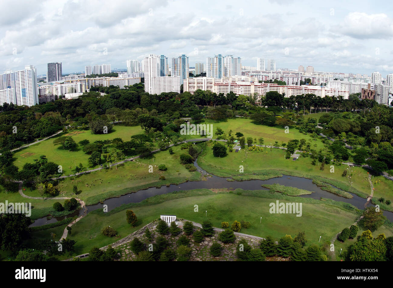 Bishan-Ang Mo Kio Park, est un parc important à Singapour. Au milieu du parc se trouve le Kallang River, rivière artificielle à l'origine un drainage de l'eau. Banque D'Images