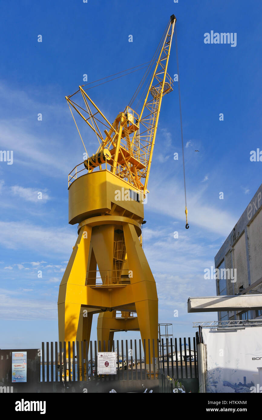 Les grues du port de Huelva Banque D'Images
