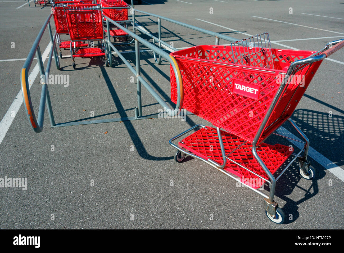 Magasin Target Panier Banque D'Images