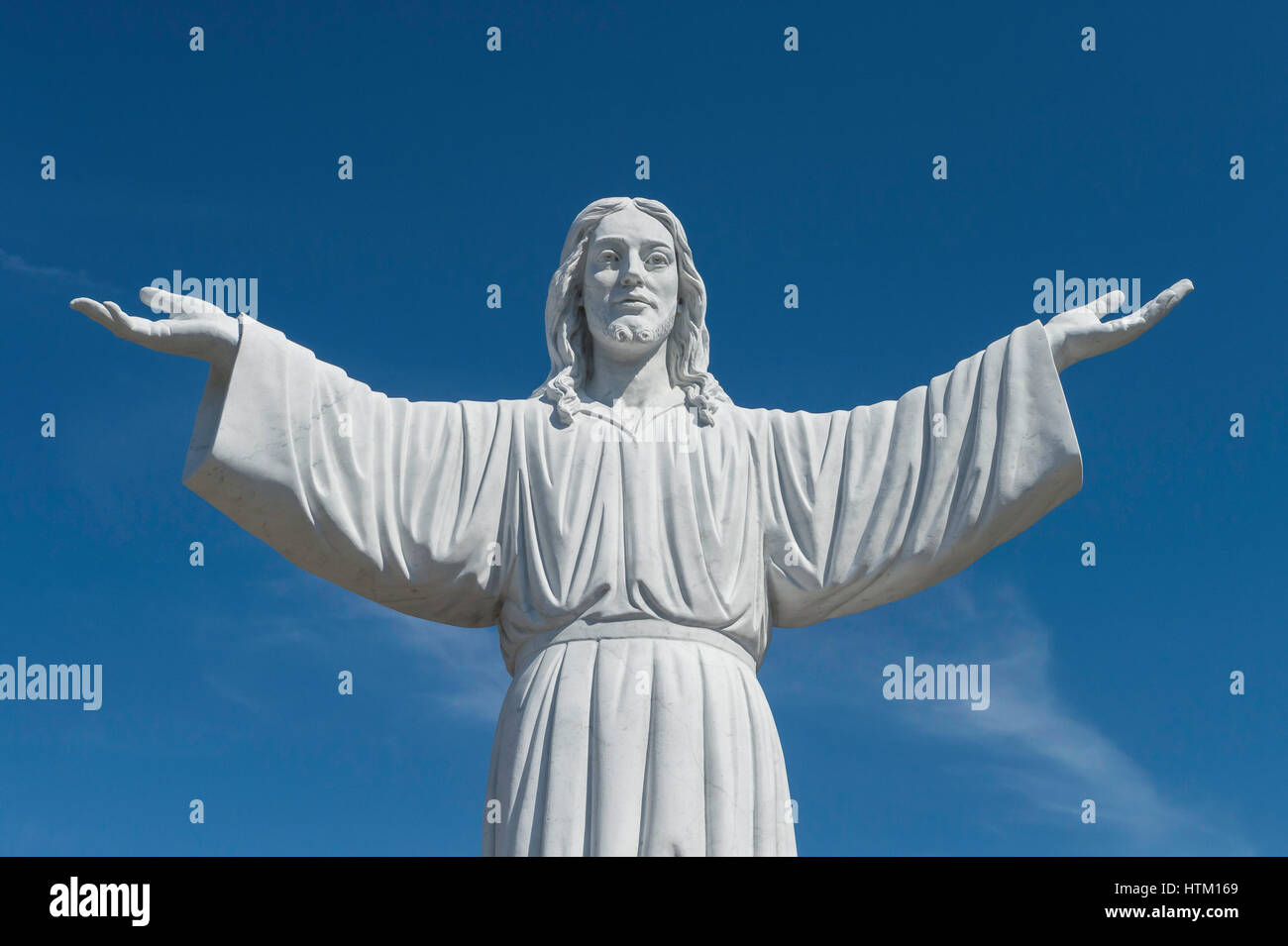 Philadelphie Saint Rédempteur, l'Église et l'école catholique chinois, statue de Jésus Christ, et de la rue Vine Ridge Avenue, Philadelphie, Pennsylvanie, USA Banque D'Images