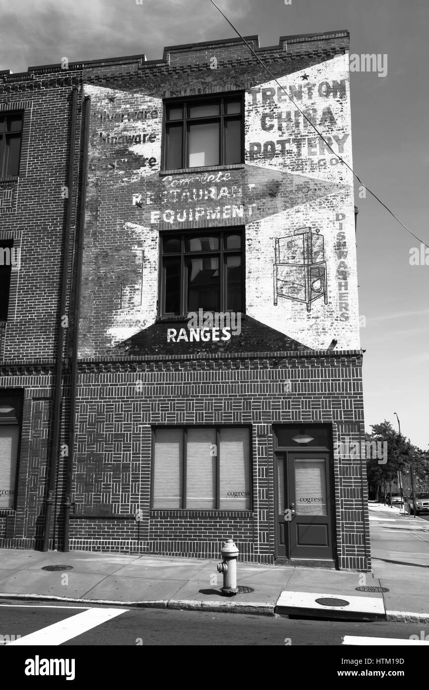 Trenton Chine Poterie, magasin d'équipement de restaurant, old style annonce sur brique, 2e et rues Arch, Philadelphia, Pennsylvania, USA Banque D'Images