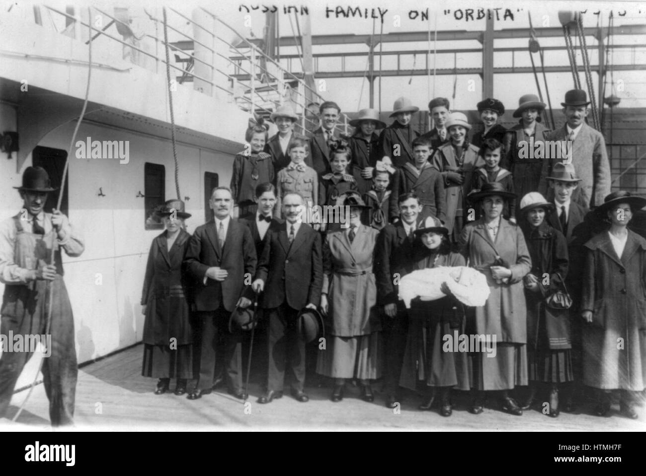 Les émigrants russes sur un bateau pour les États-Unis en 1900. Banque D'Images