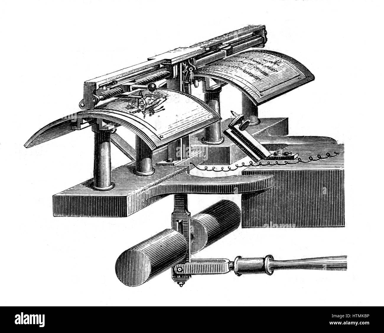 Caselli's pantelegraph : à la station émettrice l'envoi a été écrit ou dessiné sur la feuille de papier métallisé d'une épaisseur d'encre en isolant et placé sur la plaque incurvée. À la station de réception, feuille de papier imprégné de ferrocyanure de potassium placés dans la plaque Banque D'Images