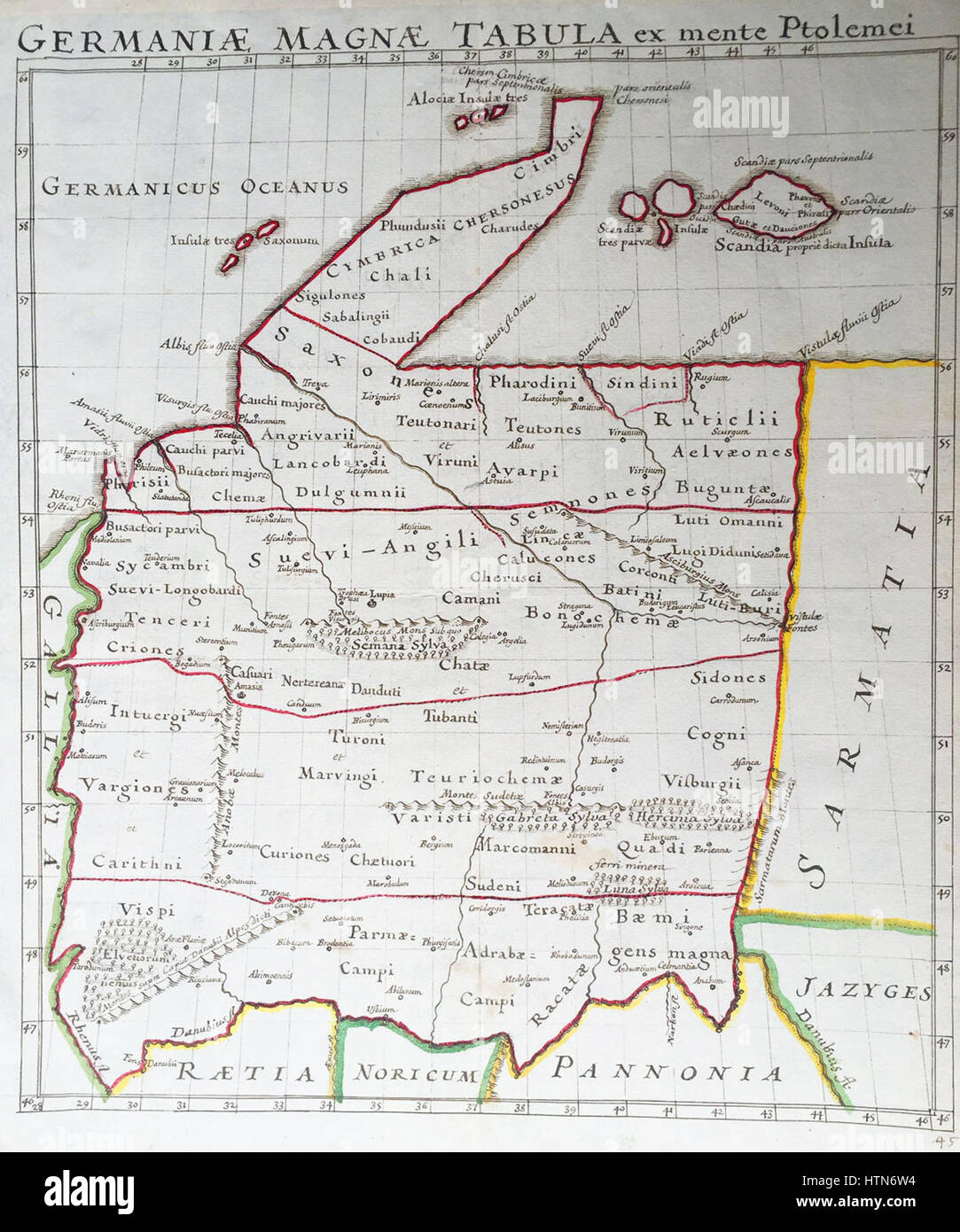 'Germaniae Magnae Tabula ex Mente Ptolemei' est une carte de l'ancienne Germanie, créée selon les connaissances de Ptolémée. La carte illustre la compréhension géographique de la Germanie à l'époque de l'Empire romain. Banque D'Images