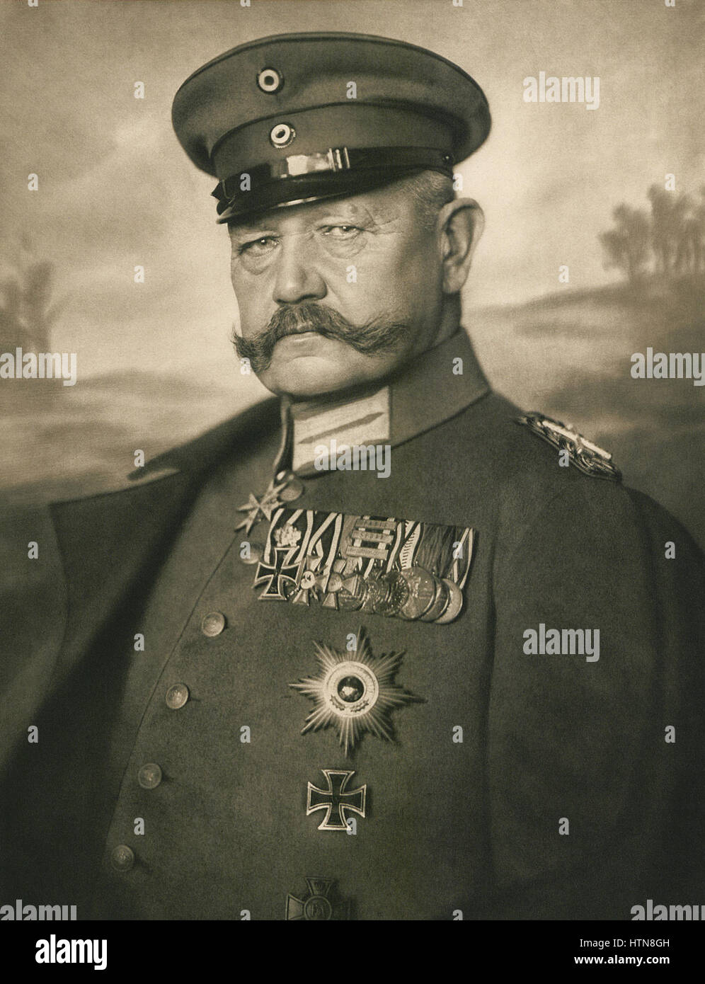 Paul von Hindenburg (1914) von Nicola Perscheid (rognée) Banque D'Images