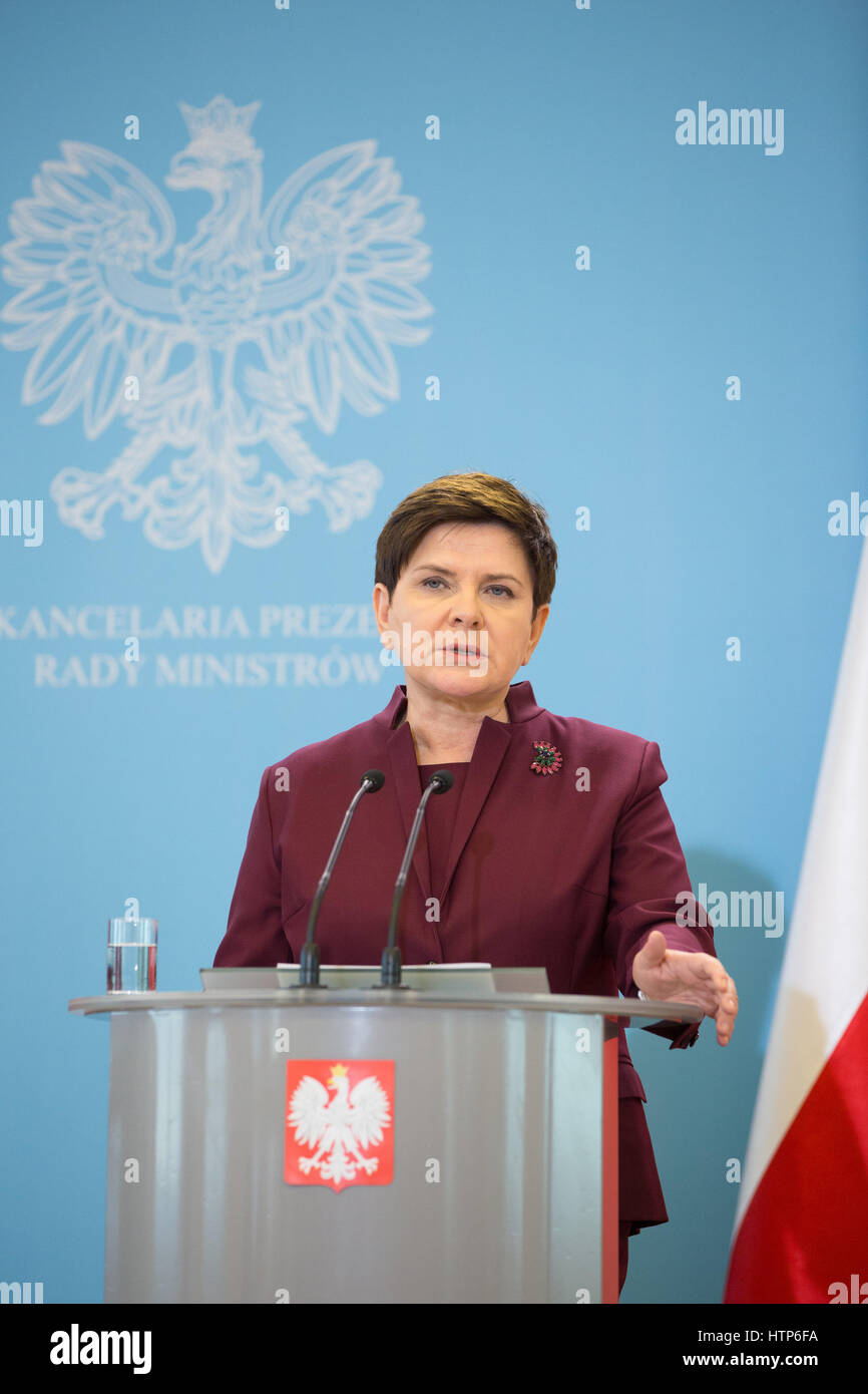 La Pologne. 14Th Mar, 2017. Après une session du Conseil Polonais des ministres sur 14. Mars 2017 Premier ministre Beata Szydlo et ministre du Développement et des finances Mateusz Morawiecki a tenu une conférence de presse. Sujets principaux étaient le développement économique en Pologne et les conséquences d'Brexit pour les citoyens polonais. - Pas de service de fil - Photo : Jan A. Crédit photo : dpa alliance/Alamy Live News Banque D'Images