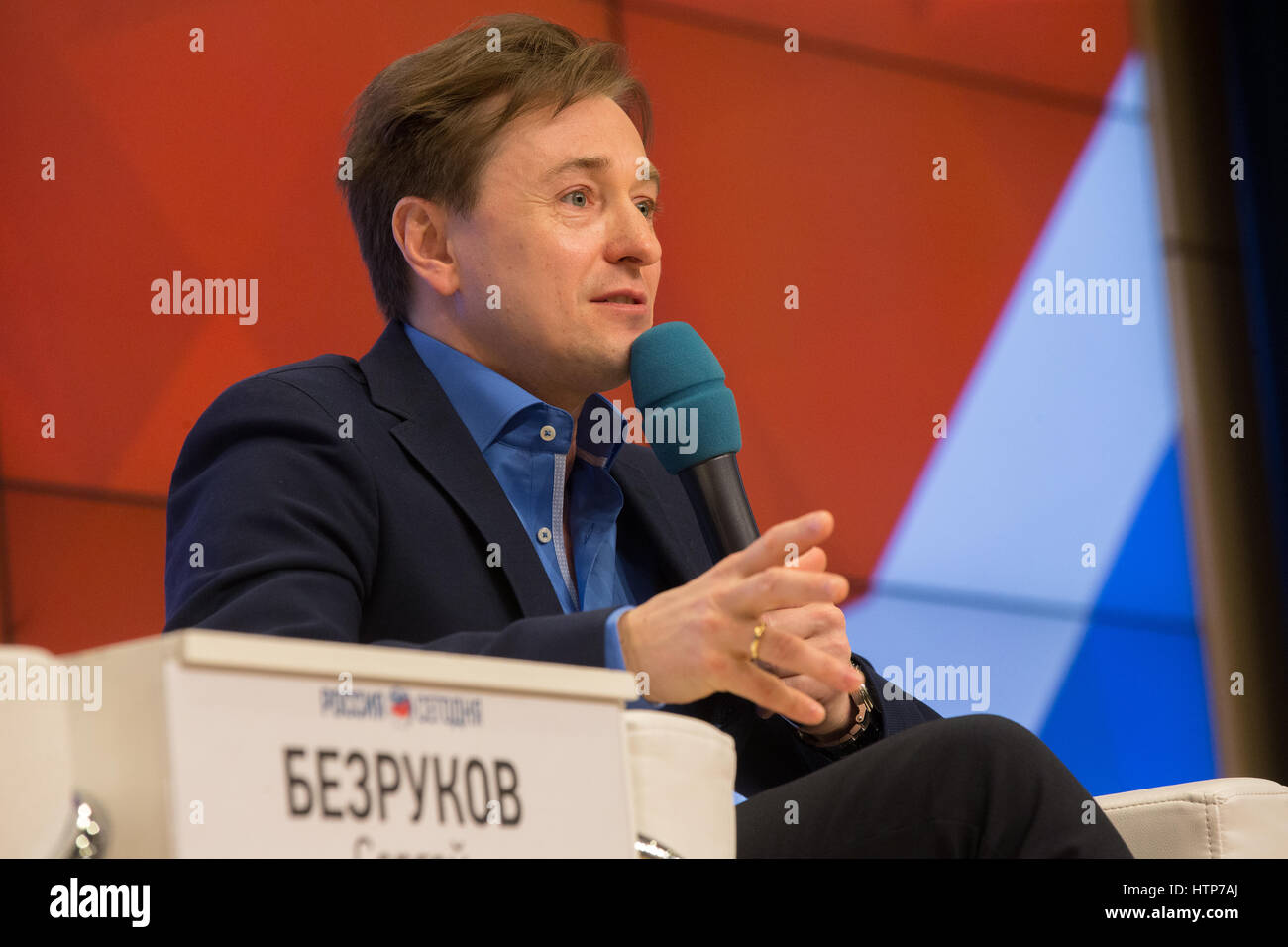 Moscou, Russie. Mar 14nd, 2017. Producteur et acteur Sergei Bezrukov lors d'une rencontre avec les réalisateurs du film "Après vous êtes allé' Credit : Victor/Vytolskiy Alamy Live News Banque D'Images