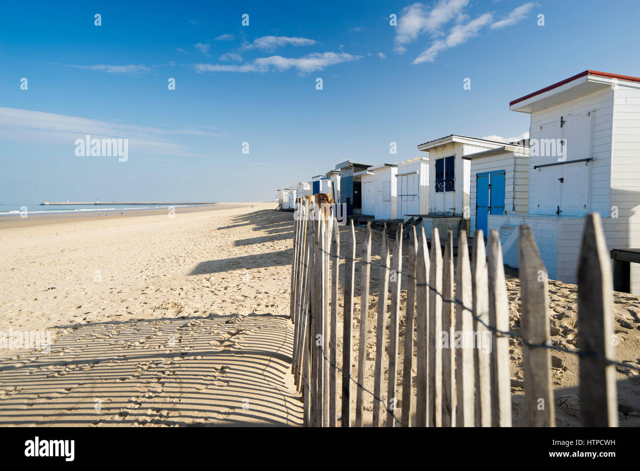 Maisons de Plage à Blériot Plage, une plage populaire près de Calais, France Banque D'Images