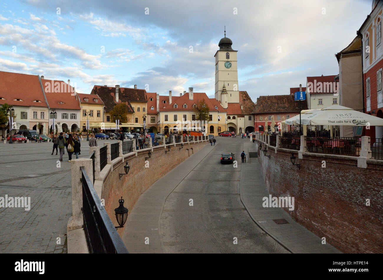 Vue sur la ville de Sibiu avec la Tour du Conseil de Sibiu, Roumanie Banque D'Images