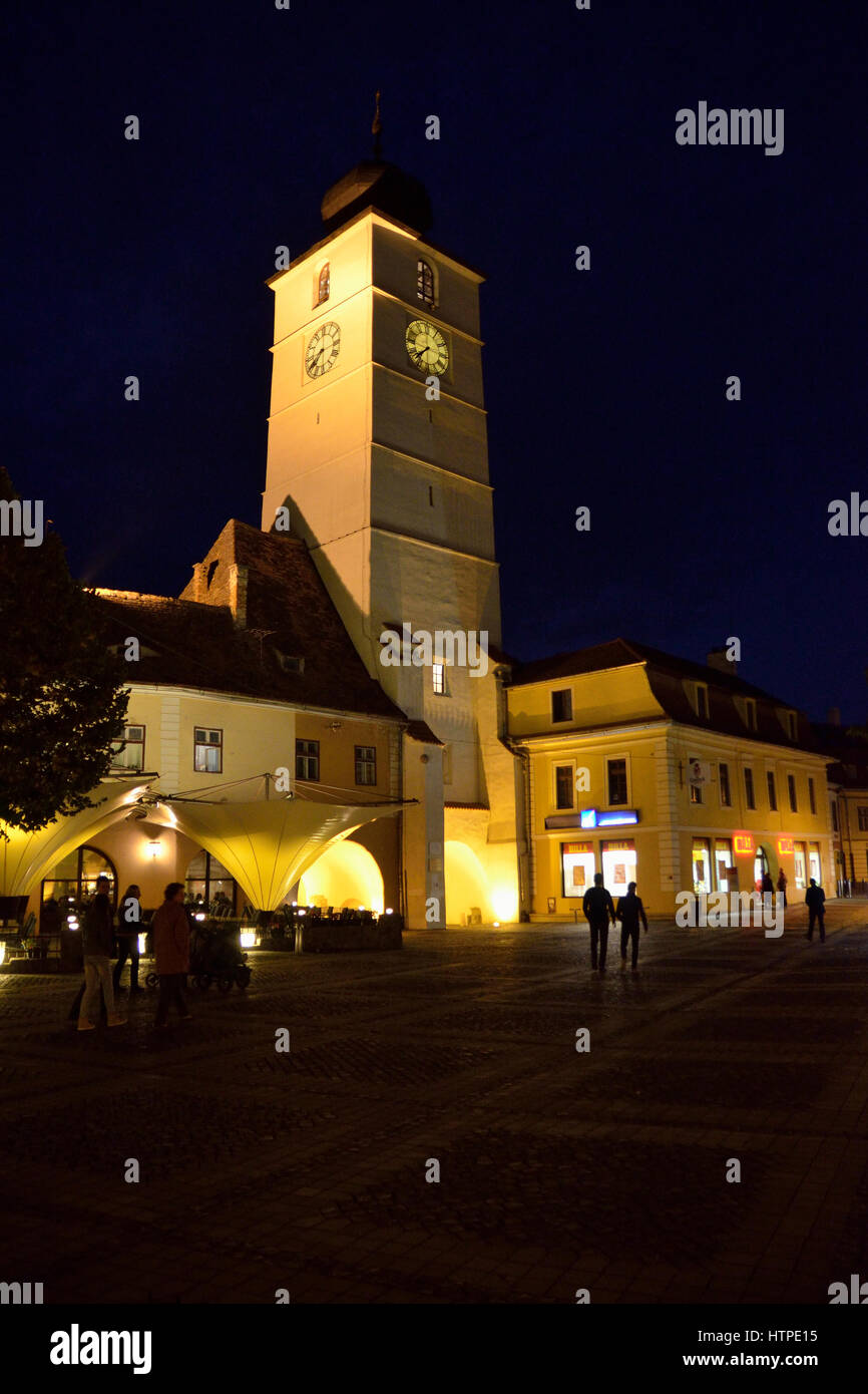 Tour du Conseil de Sibiu la nuit Banque D'Images