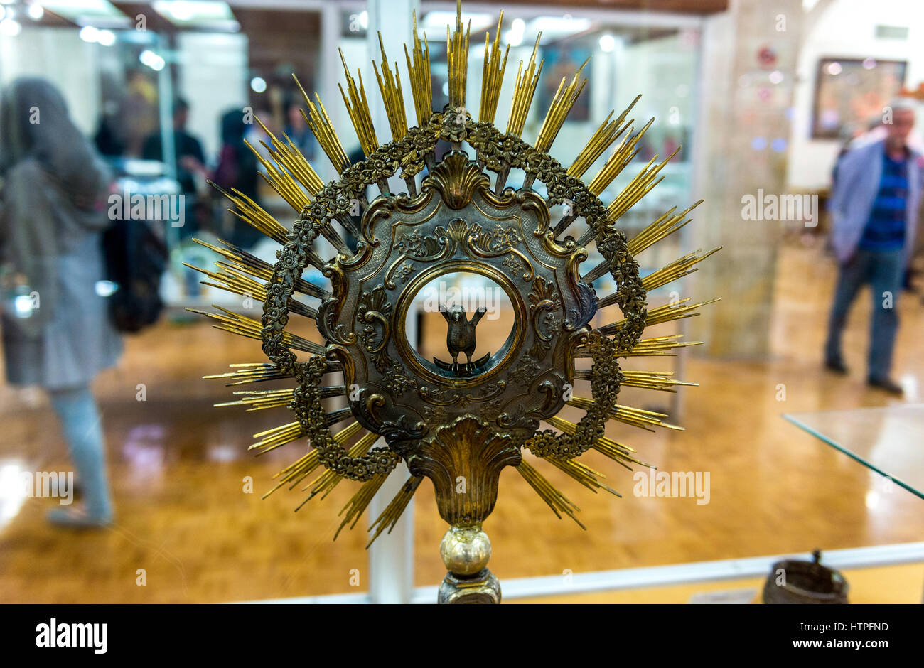 19e siècle Musée de l'Indien en Aramenian ostensoir apostolique Saint Sauveur Cathédrale (connu sous le nom de la cathédrale de Vank) à Isfahan, Iran Banque D'Images