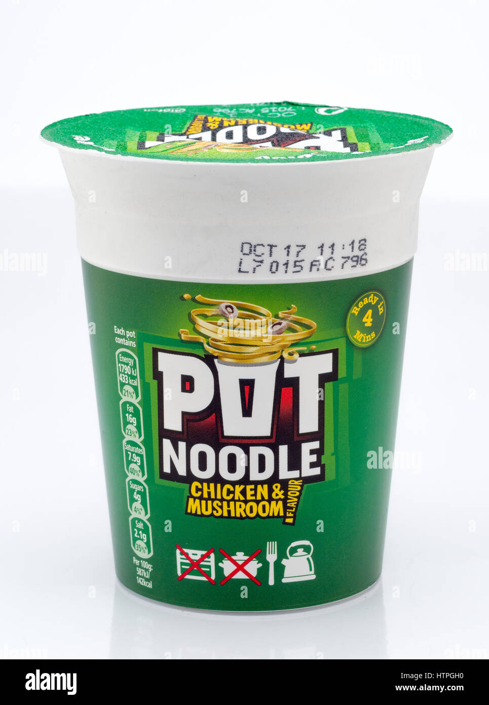 Poulet et nouilles Pot Saveur de champignon Snack-Pot, Pot Nouilles est faite par Unilever Banque D'Images