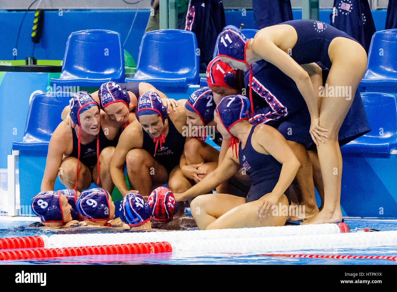 Rio de Janeiro, Brésil. 18 août 2016 L'équipe américaine participe à la women's water polo contre la Hongrie lors des Jeux Olympiques de 2016. ©PAUL J. Sutton Banque D'Images