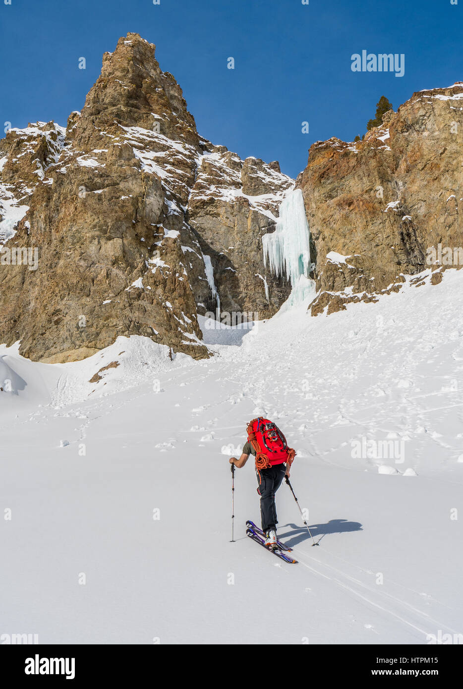 Shane Nelson en approche de Silver Peak ice monte près de Sun Valley Idaho Banque D'Images