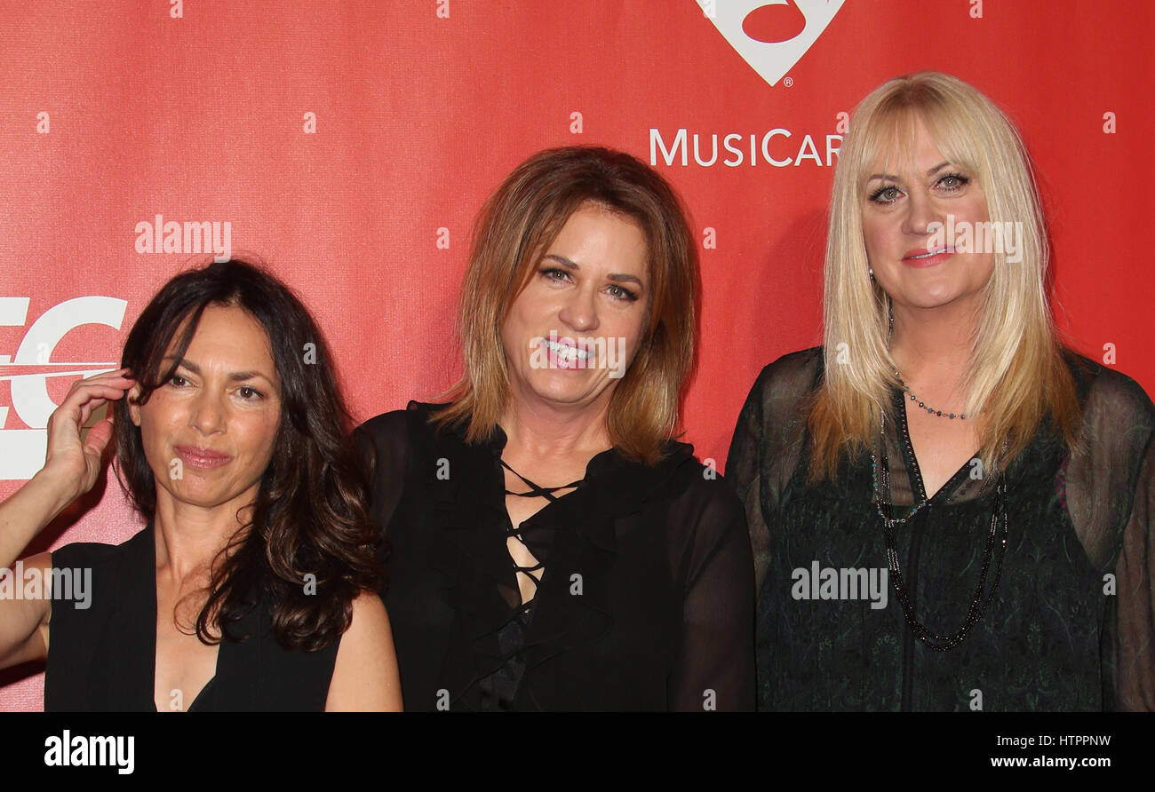 59e GRAMMY Awards - Personne MusiCares de l'année hommage à Tom Petty - Arrivées comprend : Susanna Hoffs, Vicki Peterson, Debbi Peterson Où : Los Angeles, California, United States Quand : 10 Oct 2017 Banque D'Images