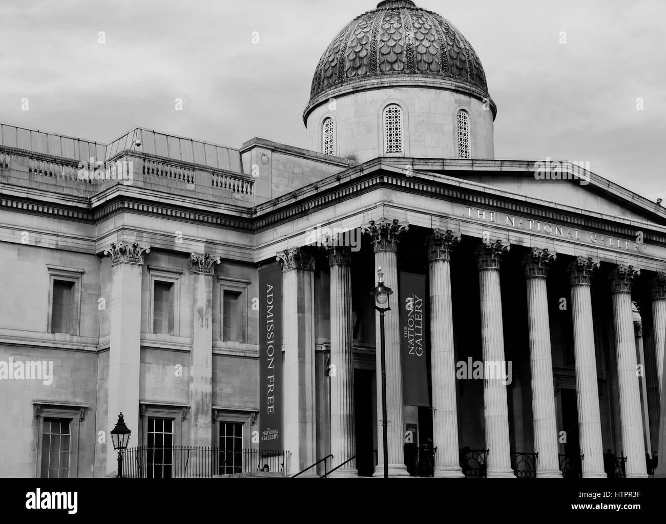Le noir et blanc de la National Portrait Gallery, Londres, Angleterre. Banque D'Images