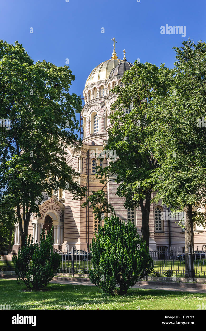 19e siècle de style néo-byzantin Cathédrale Orthodoxe Nativité du Christ situé dans le parc de l'Esplanade à Riga, capitale de la République de Lettonie Banque D'Images