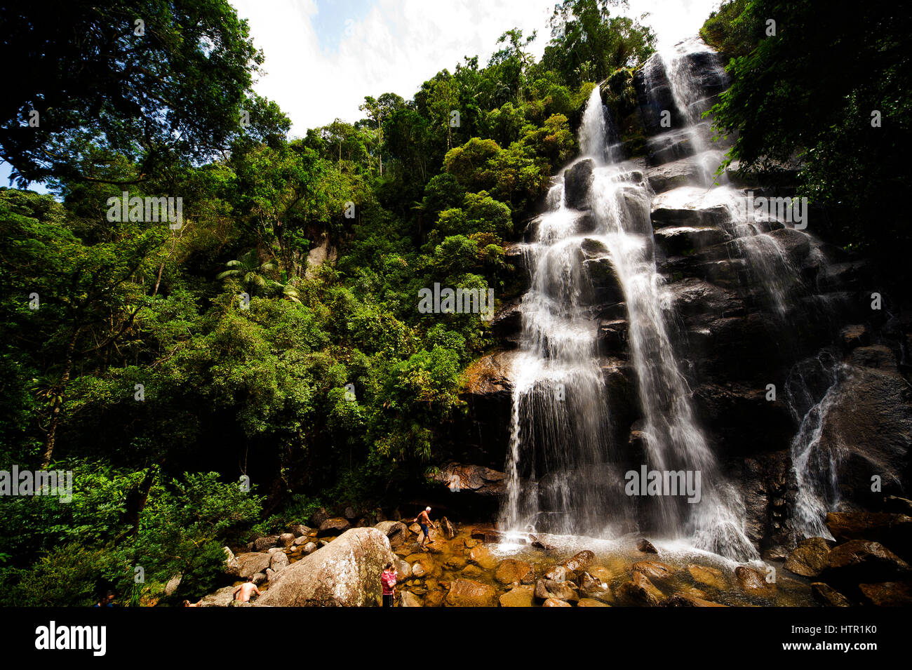 Véu de Noiva cascade à Parc National d'Itatiaia, Rio de Janeiro, Brésil Immobilier Banque D'Images