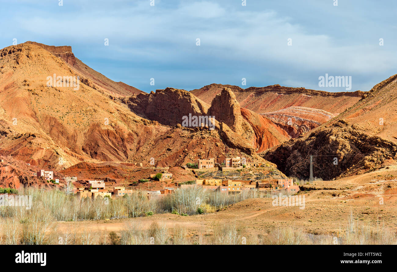 Paysage de la vallée du Dadès dans les montagnes du Haut Atlas, Maroc Banque D'Images