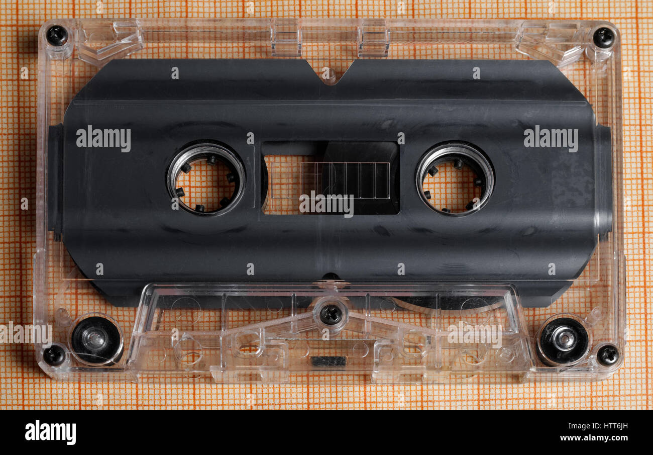 Transparent vieille cassette audio, vue de dessus Banque D'Images