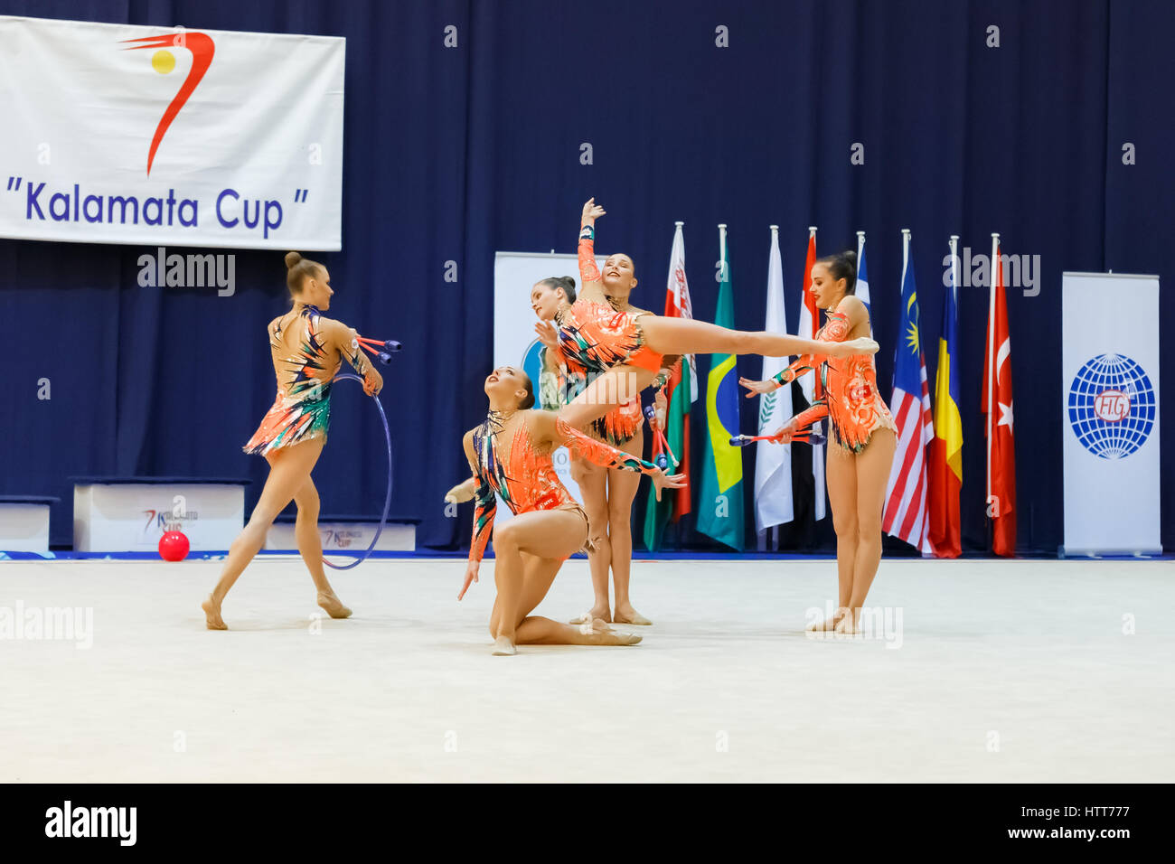 Kalamata, Grèce. Apr 24, 2016. L'équipe nationale à cerceaux 24e Rencontre Internationale de Gymnastique rythmique Banque D'Images