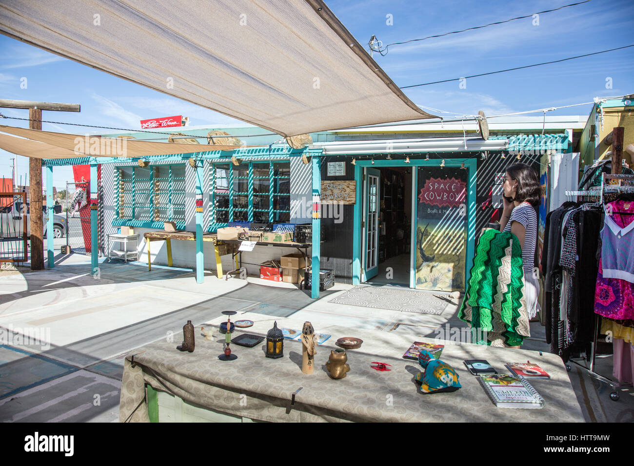 Vues du Soleil Alley boutiques à Joshua Tree Banque D'Images