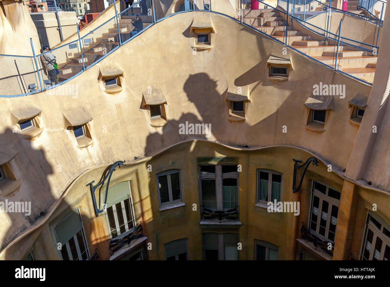 Casa Milà / La Pedrera, le dernier grand travail résidentiel de Gaudí, Barcelone, Catalogne, Espagne. Banque D'Images