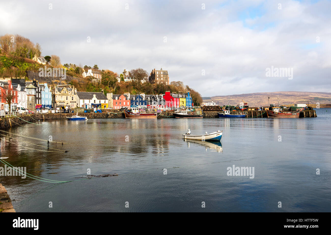 Tobermory Isle of Mull,colorés idealic Harbour sur la côte ouest de l'Écosse, l'inspiration pour la série Balamory TV pour enfants Banque D'Images