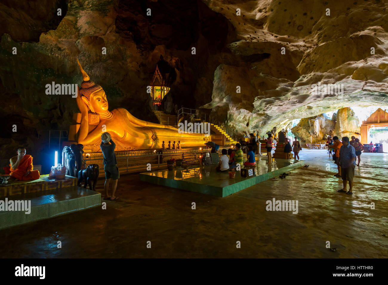 Suwan Khuha temple. La province de Phang Nga. La Thaïlande. Banque D'Images