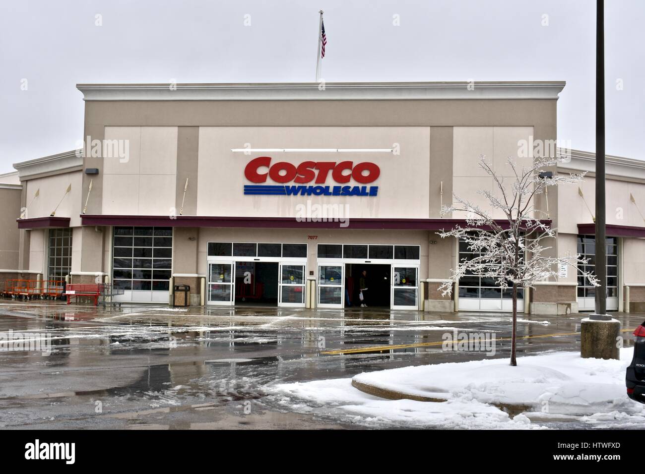 Costco Wholesale store front pendant la tempête Stella Banque D'Images