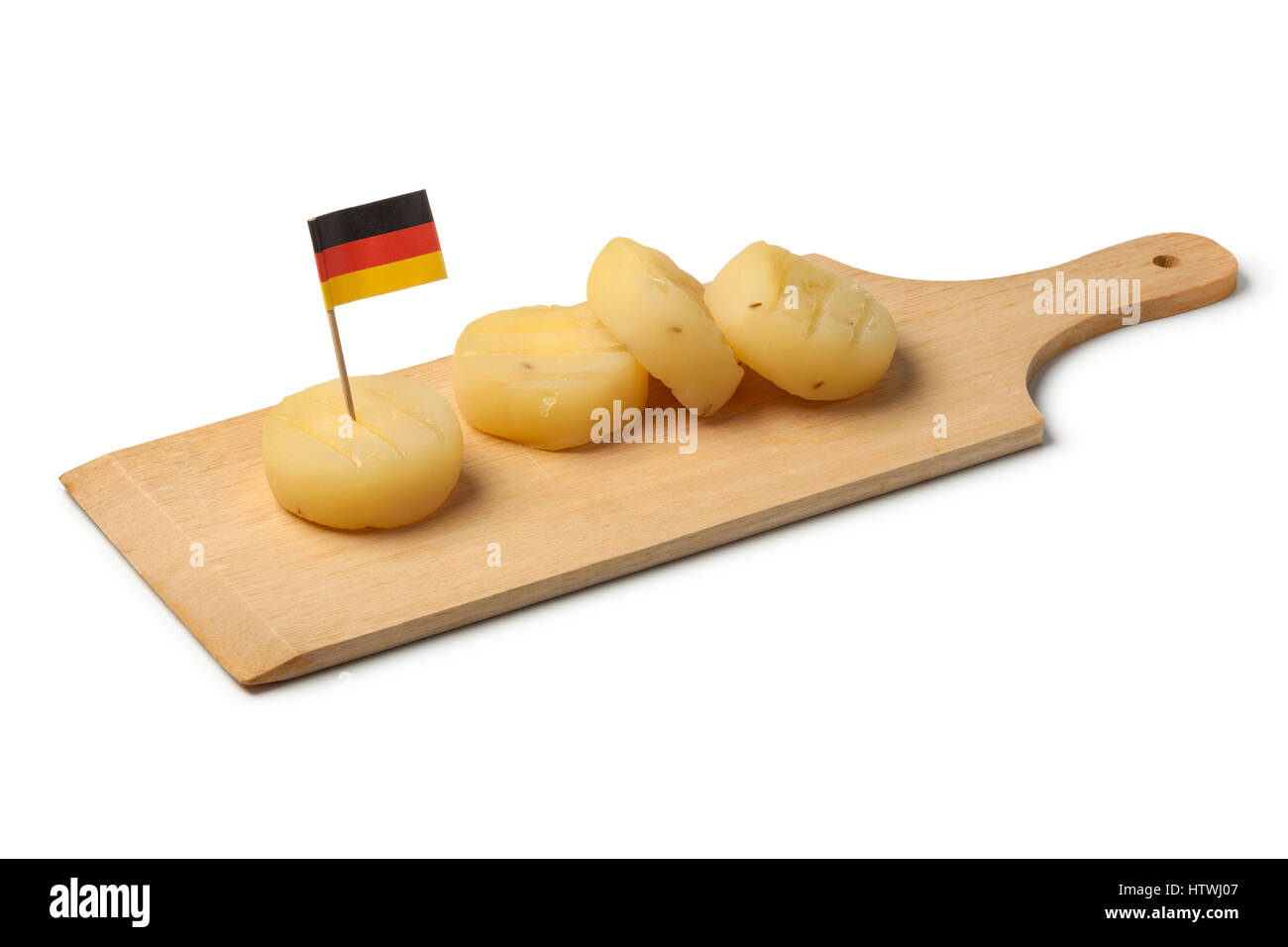 L'allemand part du fromage de Frankfurt am Main sur une planche à découper, drapeau allemand sur fond blanc Banque D'Images