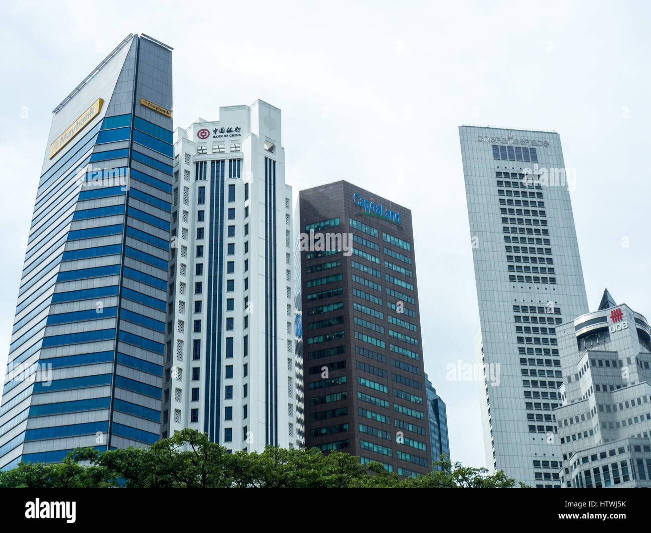 Groupe de gratte-ciel dans le centre-ville de Singapour. Banque D'Images