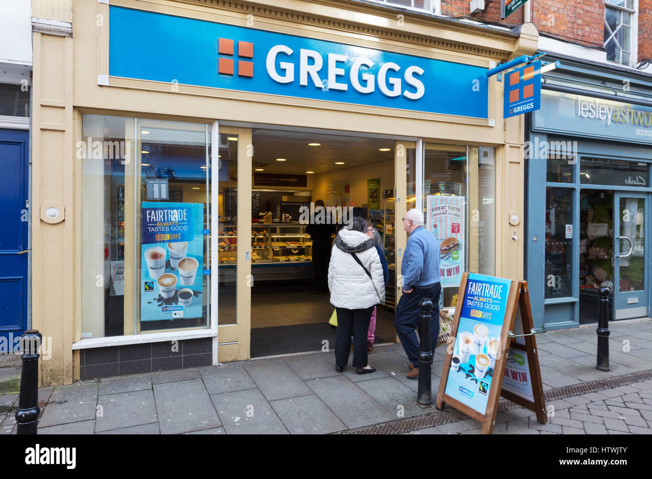 Greggs Bakery Shop exterior, Evesham, Worcestershire England UK Banque D'Images